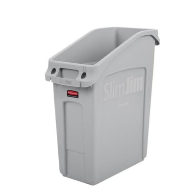 Rubbermaid Slim Jim counter-affaldsbeholder på 47 l i grå polyeten med vinklet åbning, set skråt forfra.