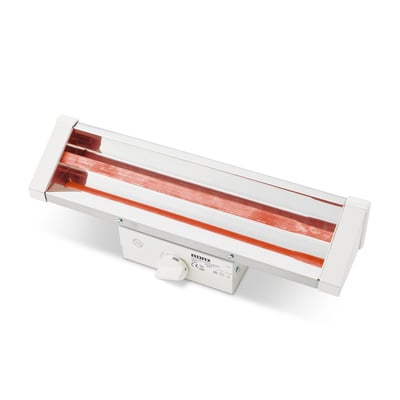 Adax strålevarmer VR 505 KB med 500W effekt, vist med røde varmestråler på, på en hvid baggrund.