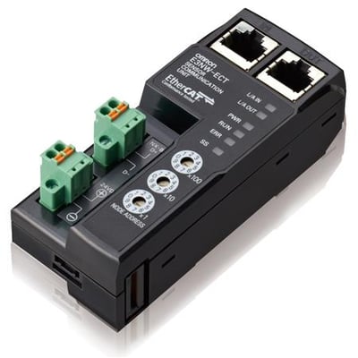 Omron E3NW-ECT EtherCat kommunikationsenhed til N-Smart sensorer, vist med grønne terminaler og RJ45-stik på hvid baggrund.