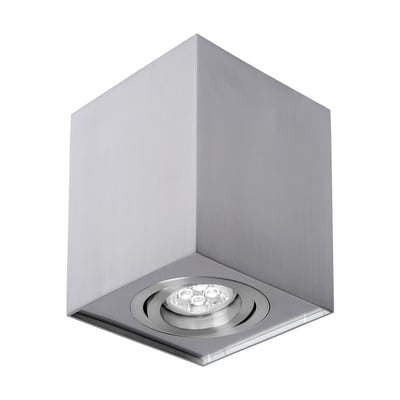 SpectrumLED Chloe firkantet GU10-loftspot i sølvfarvet aluminium, set skråt nedefra med rund lysåbning.