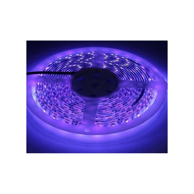 UV 400 nm LED-strip med 60 LED/m, 14,4W/m og 24V, vist som en rulle med lilla lys på mørk baggrund.