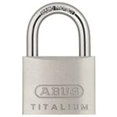 Abus Titalium 64TI/50 hængelås i børstet metal med præget Abus logo og Titalium tekst, perfekt til sikkerhed og korrosionsbeskyttelse.