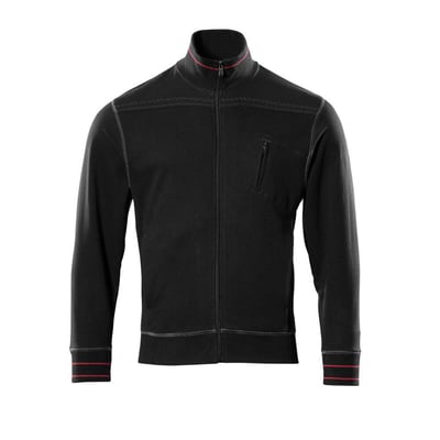 Mascot Cardigan Chania model 50353-834 i sort, viser ribstrikket krave, manchetter med røde striber og lynlåslukning.