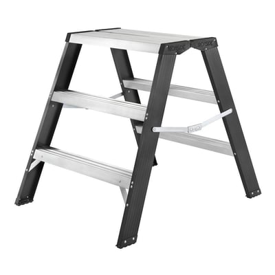 Ironside SS-3 arbejdsbuk i aluminium med tre trin og bred ståflade, vist udfoldet set skråt forfra.