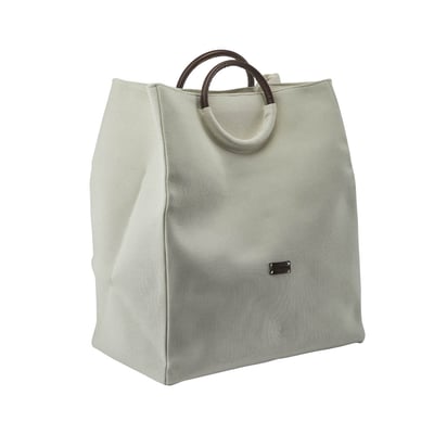 Jada dobbelt vasketøjskurv i hvidt stof med runde mørkebrune træhåndtag, 500x300x600 mm, vist på en hvid baggrund.