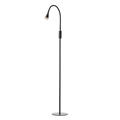 Den sorte Nielsen Light Twist gulvlampe med en højde på 150 cm, vist med sin runde fod på hvid baggrund.