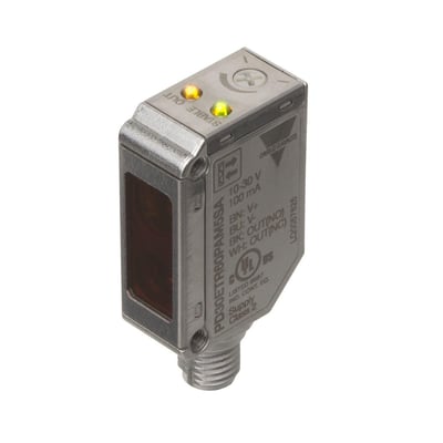 Fotoaftaster fra Carlo Gavazzi, model PD30ETT15PAM5SA, med rektangulært hus, mørk front, lysende indikatorer og stik nederst.