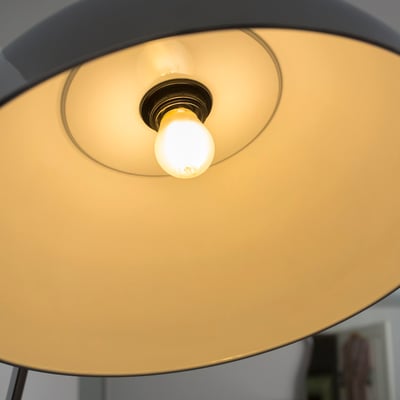 Energimærkat for LEDVANCE lyskilde, viser energiklasse A og forbrug på 4 kWh/1000h med QR-kode.