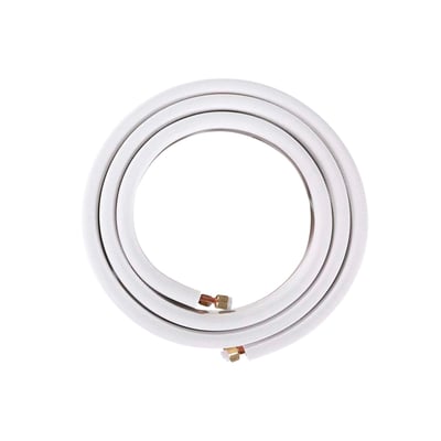 Rullet kobberrør med hvid isolering til varmepumper, 5 meter langt, med 1/4'' x 1/2'' dimensioner og messing omløbere.