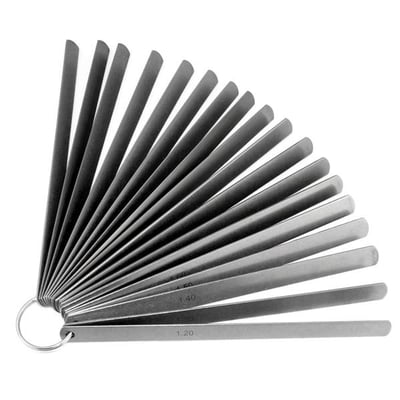 Ironside søgeblad med 20 blade, der er spredt ud i en vifte fra holderens ring.