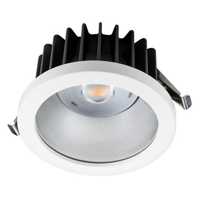 SG Armaturen Rax Soft 150 downlight med hvid ramme og sort køleprofil, klar til installation.