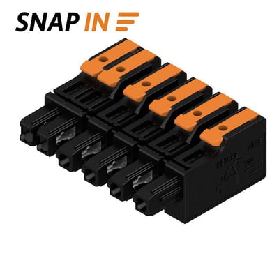 Weidmüller hybridstik til ledningsforbindelse med seks poler og SNAP IN-tilslutning med kip, vist skråt forfra i sort og orange.