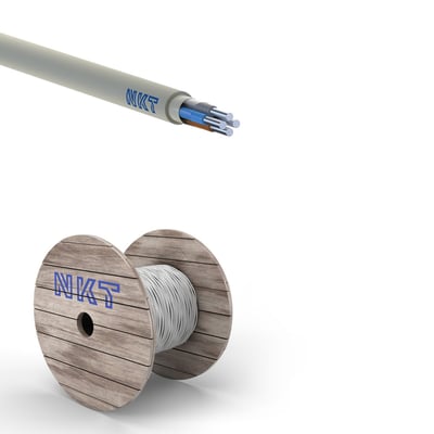 NKT kabel 4X16 NOIK-AL-M 90° på kabeltromle, viser den grå ydre kappe og NKT logoet tydeligt.