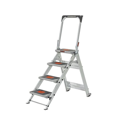 Jumbo Stillads Giant Safety Step trappestige i aluminium med 4 trin, der demonstrerer dens stabilitet og håndværkerkvalitet.