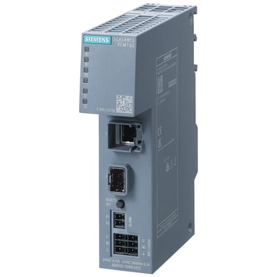 Siemens SCALANCE XCM102 IE mediekonverter i grå plast med RJ45 og SFP-porte, LED-indikatorer og tilslutningsklemmer synlige.