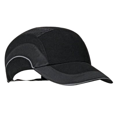 Sort JSP A1+ M bump cap med 7 cm skygge, mesh ventilation og reflekterende detaljer.