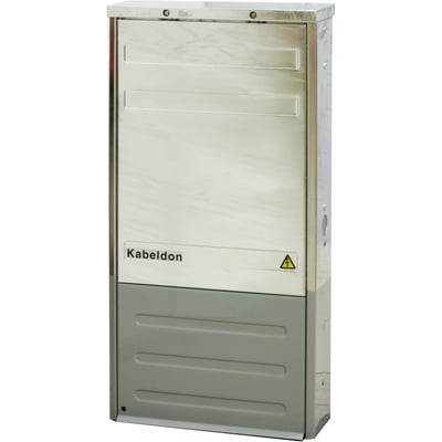 ABB CDC440IDK kabelskab isoleret 400A med 600mm montagebredde, skinner og fugtspærre på hvid baggrund.