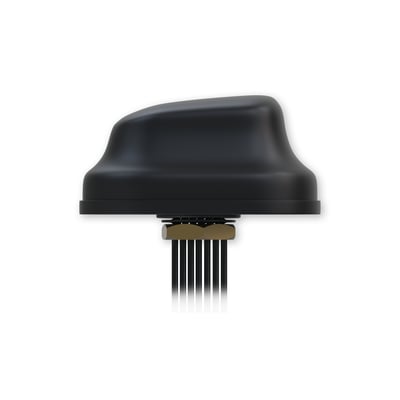 Teltonika 5G Combo MIMO antenne i sort, med synlige kabler der går op under antennen. Fremhæver designet og tilslutningerne.