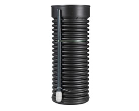 Uponor forlængerrørssæt til pumpebrønd, sort, 450 mm diameter og 1000 mm højde, med indvendig slange og hvid top.