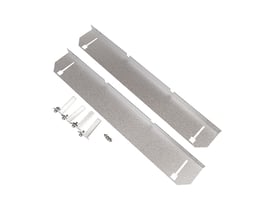 SG Sense beslag til planforsænkning af 600x600 mm LED-paneler i Troldtekt lofter, vist med fastgørelseselementer.