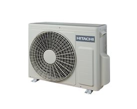 Hitachi AirHome 400 udedel til klimaanlæg i lysegrå med stor ventilator, set skråt forfra og fra højre.