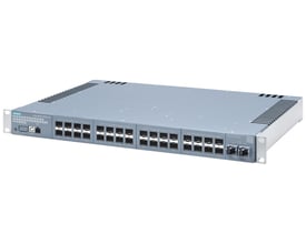 Siemens SCALANCE XR302-32 managed layer 2 IE-switch i 19" rack-størrelse, med tydelige frontpanel-porte og indikatorer.