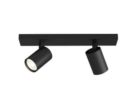 Astro Lighting Ascoli Twin loft- og væglampe i mat sort med to cylindriske spots set skråt forfra.
