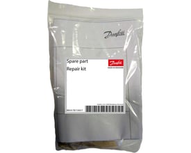Danfoss servicekit FA 20 ses i en klar plastpose med en etiket mærket Spare part Repair kit.