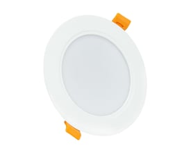 SpectrumLED rundt indbygningsspot på 8 W med hvid kant og orange monteringsclips, til koldt lys på 6000 K.