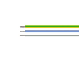 Ledning 1G16 med grøn/gul, blå og grå isolering, der viser de tre ledere med afskåret ende på hvid baggrund.