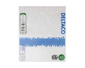 Emballagen til Deltaco Cat6 U/UTP-patchkablet i grå viser kabeltypen, RJ45-stik og længden på 4 meter.