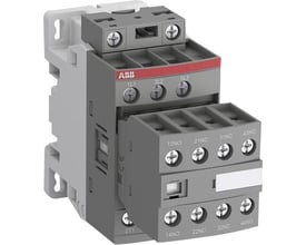 ABB AF09-30-22-14 kontaktor til motordrift, vist skråt forfra med synlige tilslutningsskruer og kontaktmærkninger.