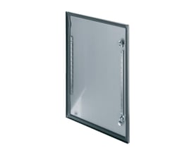 Schneider Electric låge S3X i rustfrit stål 316L, 800 x 600 mm, med synlige låsemekanismer på en hvid baggrund.
