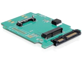 DeLOCK SATA til mSATA-adapter i fuld størrelse, set skråt med det grønne printkort og SATA-stikkene synlige.