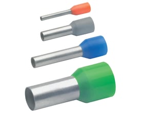 Klauke isolerede terminalrør til 0,34 mm² ledere, vist i fire forskellige farver: orange, grå, blå og grøn, med sølvfarvet metal.
