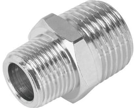 Festo dobbeltnippel NPFC-D-R18-R14-M fremstillet af forniklet messing med R18 og R14 gevindender på hvid baggrund.