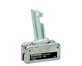 Schmersal AZM 415/B2 bevægelig nøgle til hængslede afskærmninger, fremstillet af metal med tydelig mærkning og modelnummer.