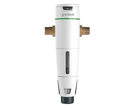 Grünbeck PureliQ:R20 returskyllefilter i hvidt og gråt design med messingkoblinger og et vindue til visning af filterindhold.