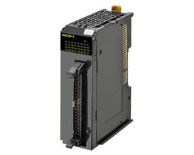 Omron NX-OD6256-5 modul med 32 digitale udgange, PNP 24 VDC, standard hastighed, 30mm bred.
