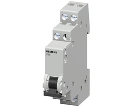 Siemens omskifter 5TE8, 20A med 1NO 1NC kontakter, 1 modul bred, til montering på DIN-skinne i el-tavler.