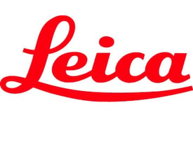 Leicas røde logo vises i stedet for selve Rugby 610 rotationslaseren med Li-ion-batteri og Rod Eye120-modtager.