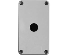 Grå plastboks med ét Ø22 mm hul i midten og fire skruer i hjørnerne, mærket Schneider Electric.