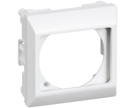 Lauritz Knudsen CLICLINE OVERG HØJ adapter i hvid, designet til 1,5 modul kanaldåse, vist på hvid baggrund.