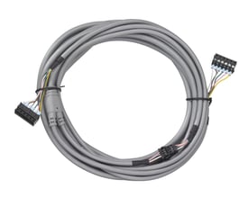 Dormakaba koblingsadapter til sikkerhedsliste med gråt kabel i løkker og sorte stik til sensorlister.