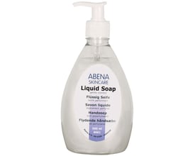 ABENA flydende håndsæbe i en klar flaske med hvid pumpe og mærkat med teksten 500 ml.