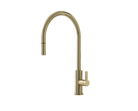 Lavabo Alkymist 587 RS køkkenarmatur i børstet messingfarvet finish med høj, buet C-tud, udtræk og ét greb.