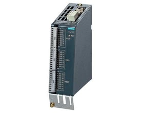 Siemens Sinamics TM15 terminalmodul med 24 digitale ind- og udgange (DI/O), 24 V DC, på en neutral grå baggrund.