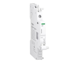 Nærbillede af Schneider Electric Acti9 iOF signal kontakt, der viser enhedens modelnummer og tekniske specifikationer på mærket.