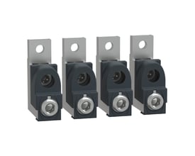 Schneider Electric klemmesæt TA25 til 4-polede TransferPacT omskiftere, med fire mørkegrå klemmer og metaldele.