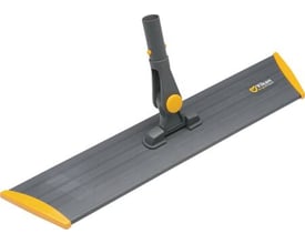 Vikan ErgoClean moppefører i grå med gule detaljer og velcro til 40cm mopper, vist på hvid baggrund.